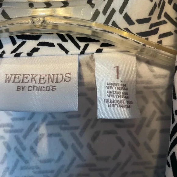 Weekend by Chico’s size 1 = medium black & white zip up jacket - Picture 5 of 6